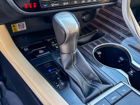 Certified 2022 Lexus RX 350 AWD w/ Luxury Package image 18