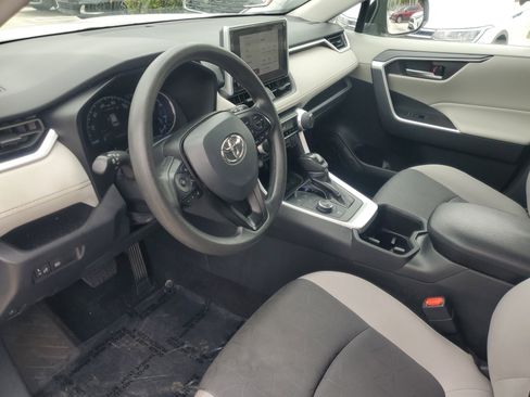 Used 2024 Toyota RAV4 XLE image 18