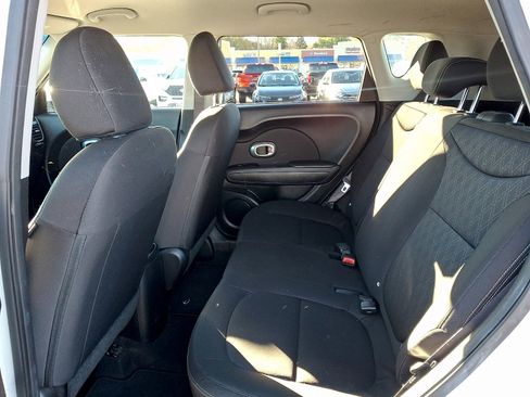 Used 2016 Kia Soul image 10