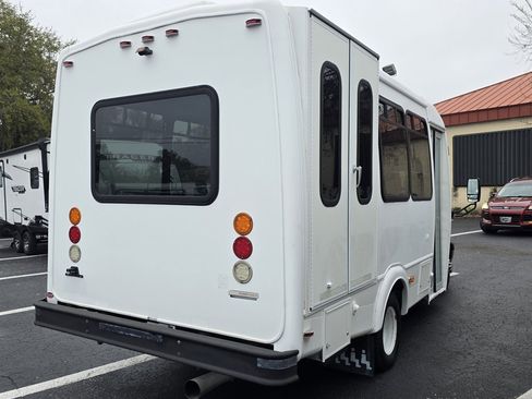 Used 2016 Chevrolet Express 3500 w/ Shuttle Bus Package image 5