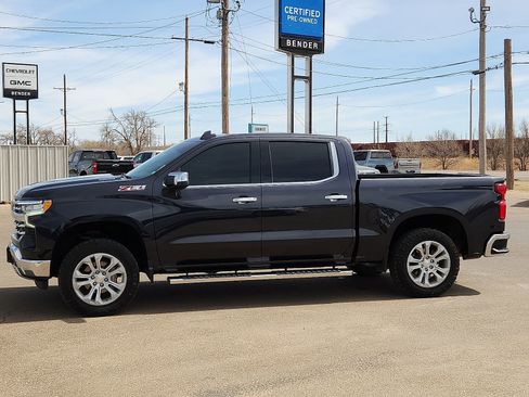Used 2022 Chevrolet Silverado 1500 LTZ w/ Z71 Off-Road Package image 2