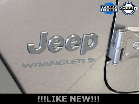 Used 2025 Jeep Wrangler Sport image 10