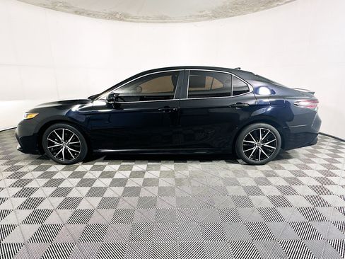 Used 2023 Toyota Camry SE w/ Audio Upgrade Package FWD image 6