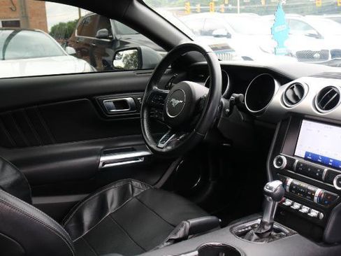Used 2020 Ford Mustang Premium RWD image 20