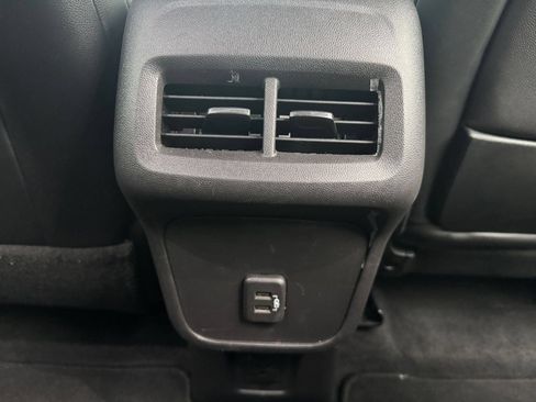 Used 2024 GMC Terrain SLT AWD/4WD image 24
