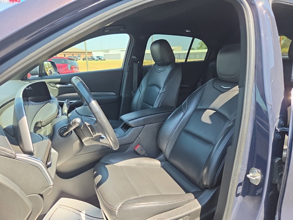 Used 2024 Cadillac XT4 Premium Luxury FWD image 10