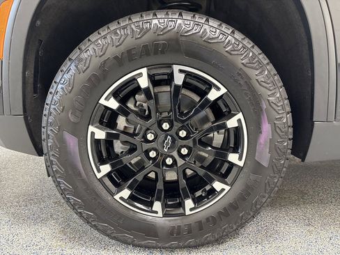 Used 2024 Chevrolet Traverse Z71 w/ Enhanced Driving Package image 45