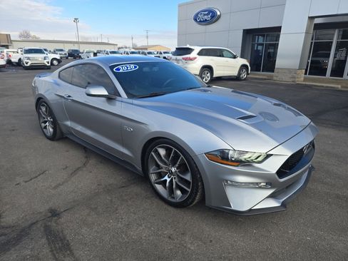 Used 2020 Ford Mustang GT Premium image 4