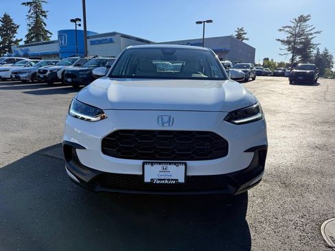 Certified 2025 Honda HR-V LX image 29