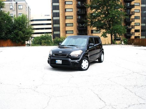 Used 2013 Kia Soul FWD image 18
