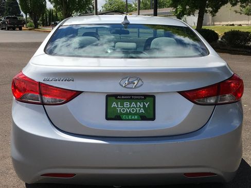 Used 2013 Hyundai Elantra GLS FWD image 5