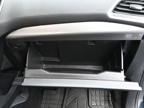 Certified 2022 Ford Edge SE w/ Black Appearance Package image 38