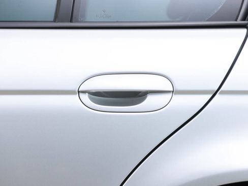 Used 2003 BMW M5 image 38