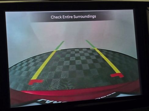 Used 2024 Chrysler Pacifica Touring-L image 35