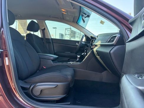 Used 2017 Kia Optima LX image 8