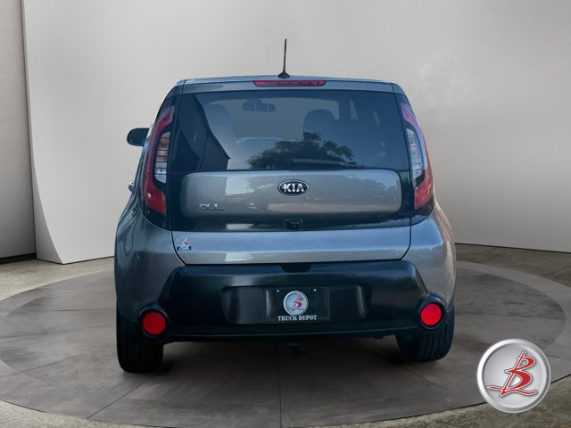 Used 2016 Kia Soul + w/ Primo Package FWD image 6