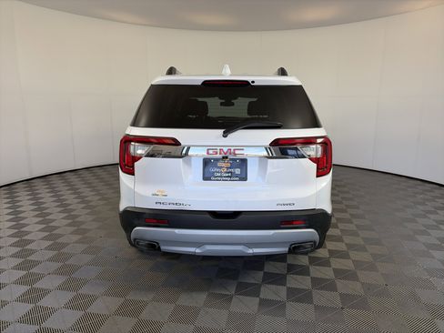 Used 2023 GMC Acadia SLT w/ Technology Package AWD/4WD image 10