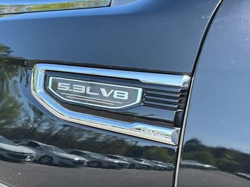 Used 2025 GMC Sierra 1500 SLT image 9