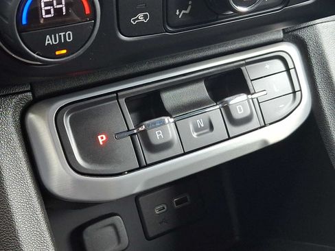 Used 2021 GMC Acadia SLE w/ LPO, Floor Liner Package FWD image 16
