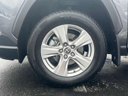 Used 2023 Toyota RAV4 XLE w/ Convenience Package image 12