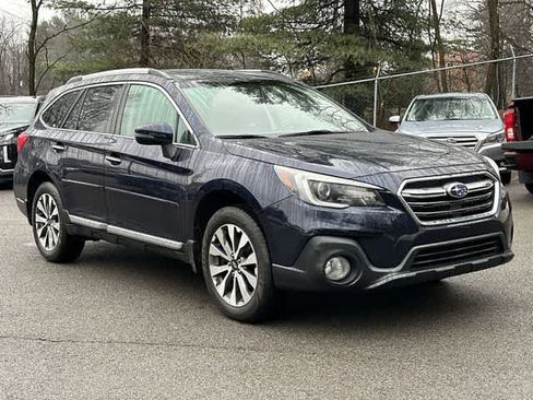 Used 2018 Subaru Outback 2.5i Touring w/ Popular Package #3 image 22