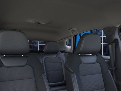 New 2025 Chevrolet Trax LT image 24