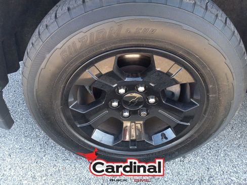 Used 2018 Chevrolet Silverado 1500 LT w/ All Star Edition image 15