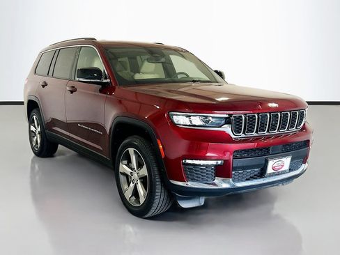 Used 2024 Jeep Grand Cherokee L Limited AWD/4WD image 3