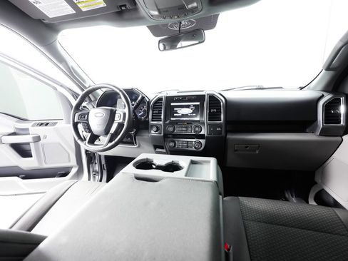 Used 2015 Ford F150 XLT w/ Equipment Group 302A Luxury AWD/4WD image 17