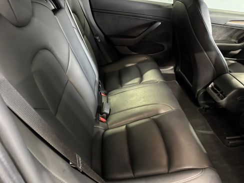 Used 2021 Tesla Model 3 Performance image 7