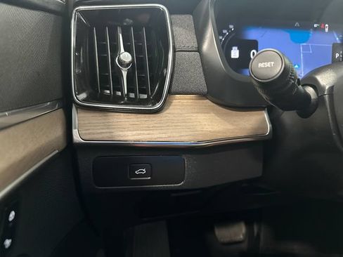 Used 2025 Volvo XC90 B6 Plus AWD/4WD image 26