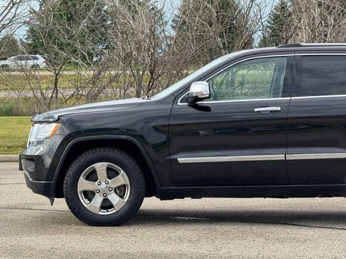 Used 2013 Jeep Grand Cherokee Limited w/ Luxury Group II AWD/4WD image 13