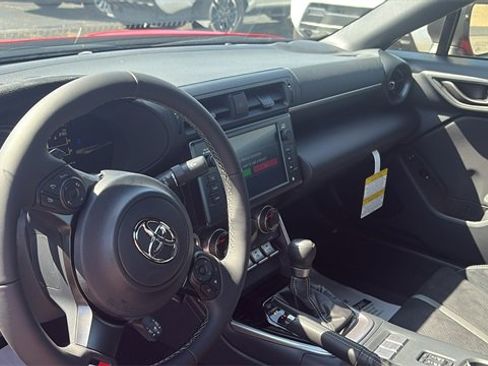 New 2025 Toyota GR86 Premium image 10
