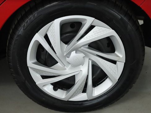 Certified 2024 Subaru Impreza 2.0i image 38