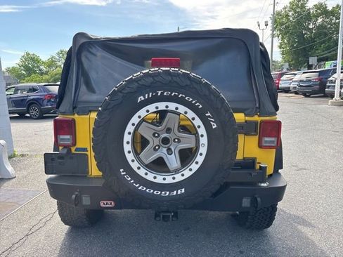 Used 2011 Jeep Wrangler Rubicon w/ PWR Convenience Group AWD/4WD image 5