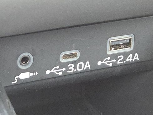 Used 2025 Subaru Outback Onyx Edition image 32