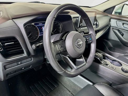 Used 2023 Nissan Rogue SV w/ SV Premium Package AWD/4WD image 9