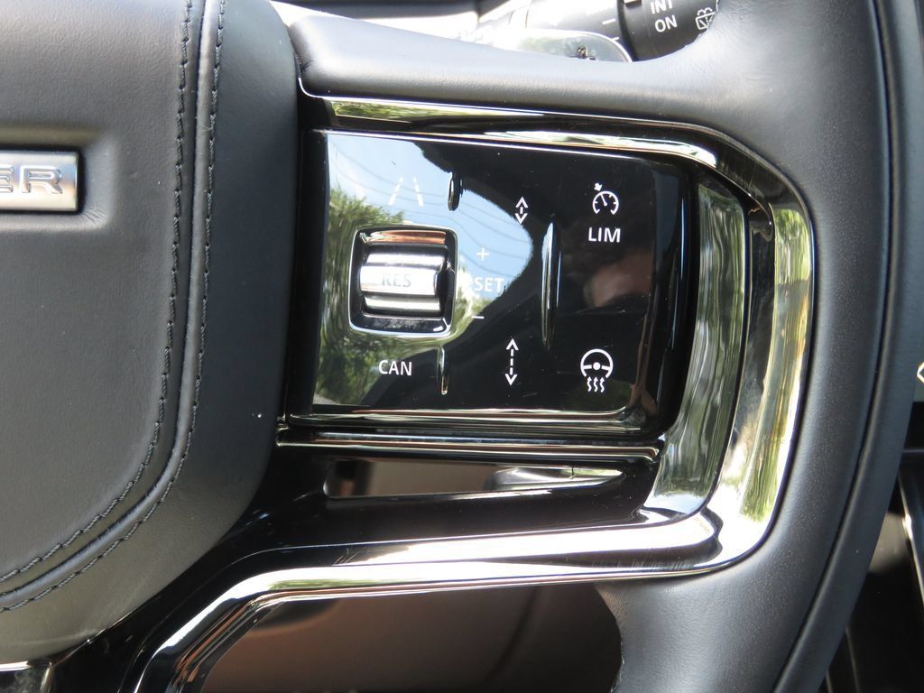 Used 2024 Land Rover Range Rover Velar Dynamic SE AWD/4WD image 23