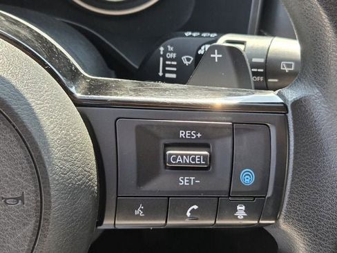 Used 2021 Nissan Rogue SV image 22