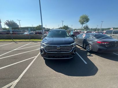 Used 2024 Volkswagen Atlas SE