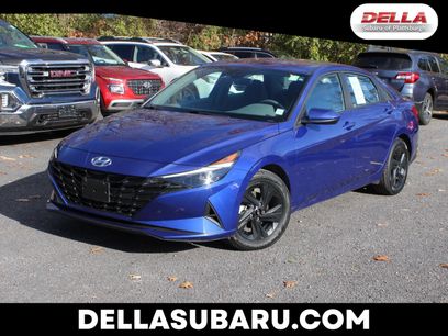 Used 2022 Hyundai Elantra Blue