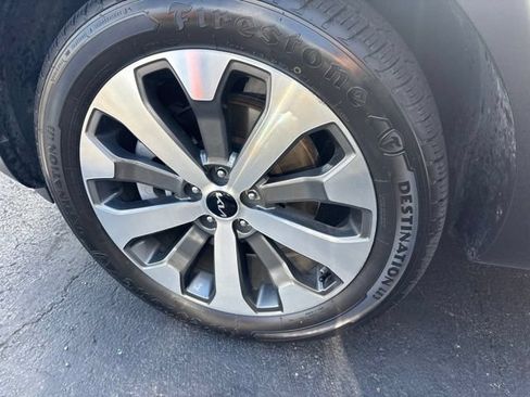 Used 2022 Kia Telluride EX w/ EX Premium Package FWD image 17