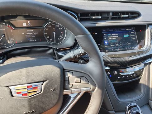 Certified 2024 Cadillac XT6 Premium Luxury AWD/4WD image 22