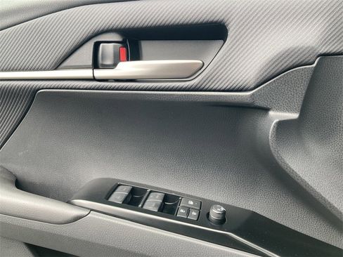 New 2026 Toyota Camry SE image 12