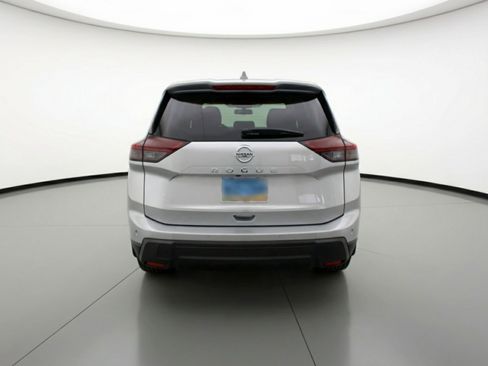 Used 2025 Nissan Rogue SV image 7