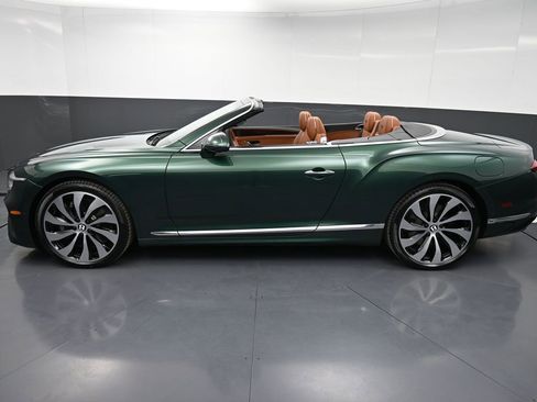 New 2026 Bentley Continental GTC image 32