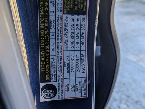 Used 2022 Nissan Frontier SV w/ Technology Package image 24