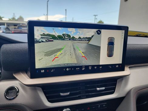 New 2025 Ford Explorer Active image 31