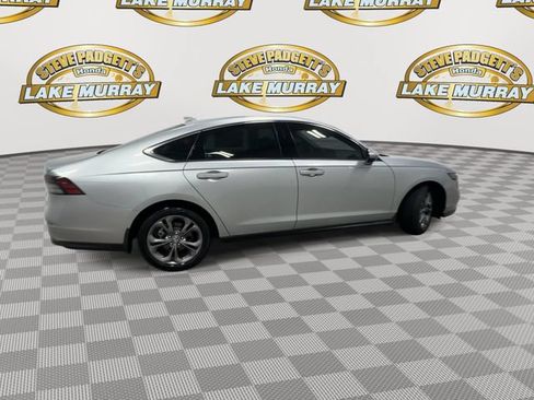 Used 2024 Honda Accord EX image 3