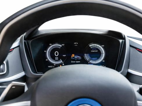 Used 2014 BMW i8 image 11